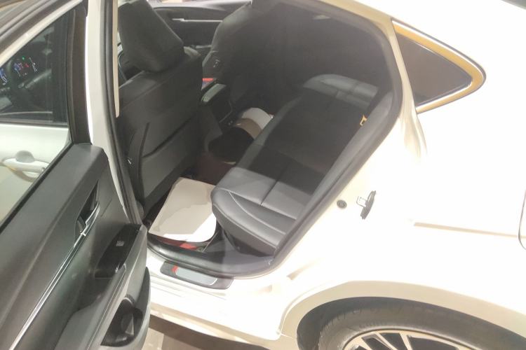 Used Toyota Camry 2026 Model Dual-Engine 2.0HSE Sport Lite Edition