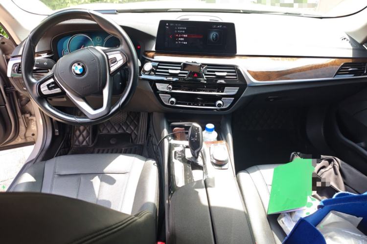 Used BMW 5 Series 2018 525Li Luxury Package
