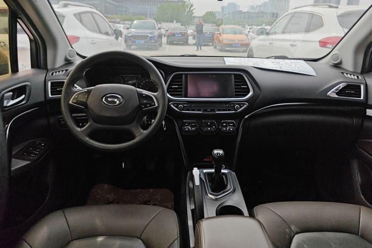 Used GAC Trumpchi GS4 2015 200T Manual Elite Edition Center Console