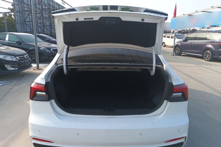 Used Roewe i6 MAX New Energy 2022 EV 500 Grand Touring Edition with Sunroof Trunk