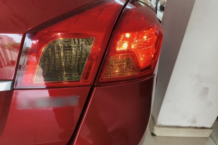 Used Buick Excelle 2013 1.5L Manual Classic Model Exterior 3