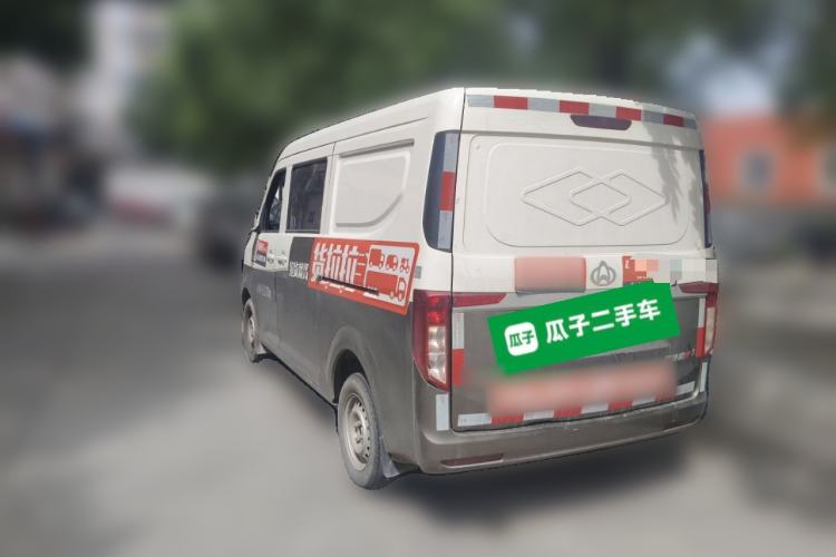 Used CHANGAN KUAYUE Xing V3 2023 1.5L Gasoline Comfort-Grade 5-Seater Van