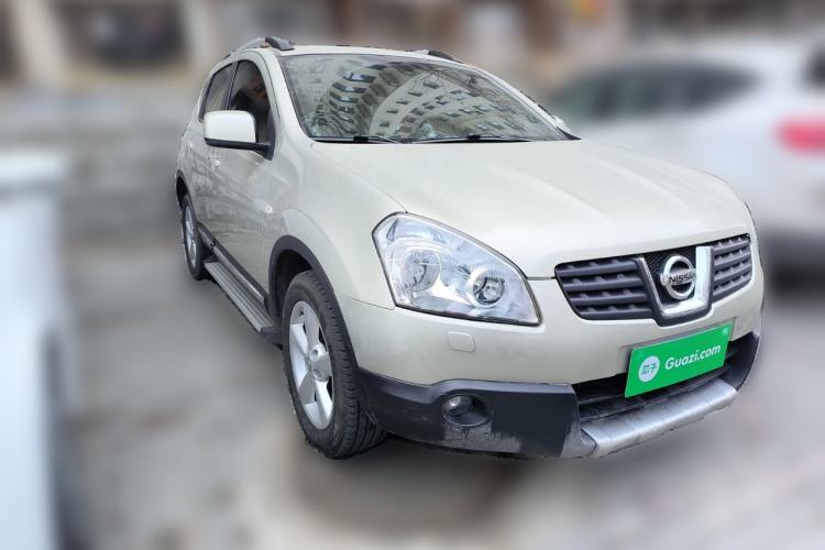 Used Nissan Qashqai 2010 20XFOUR Dragon CVT 4WD Front Right 45 Deg