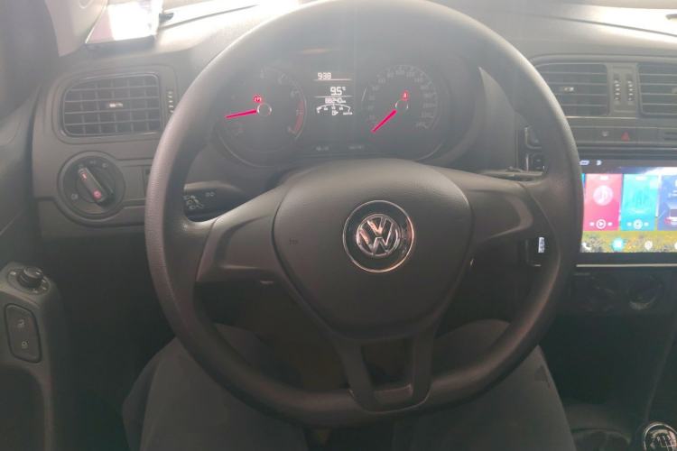 Used Volkswagen Polo 2016 1.4L Manual Fashion Model