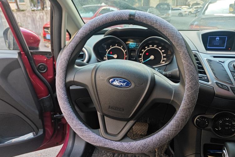 Used Ford Fiesta 2013 Hatchback 1.5L Automatic Fashion Edition Steering Wheel