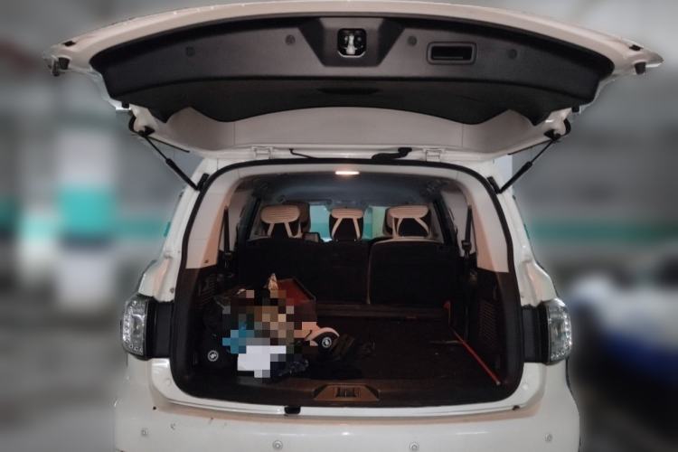 Used Nissan Patrol 2018 4.0L LinkedIn Edition Trunk