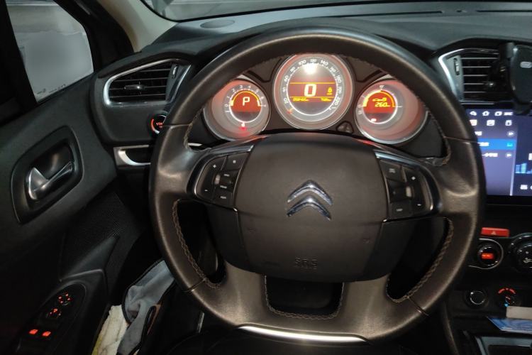 Used Citroen C4L 2013 1.6 THP Automatic Impression Edition Steering Wheel