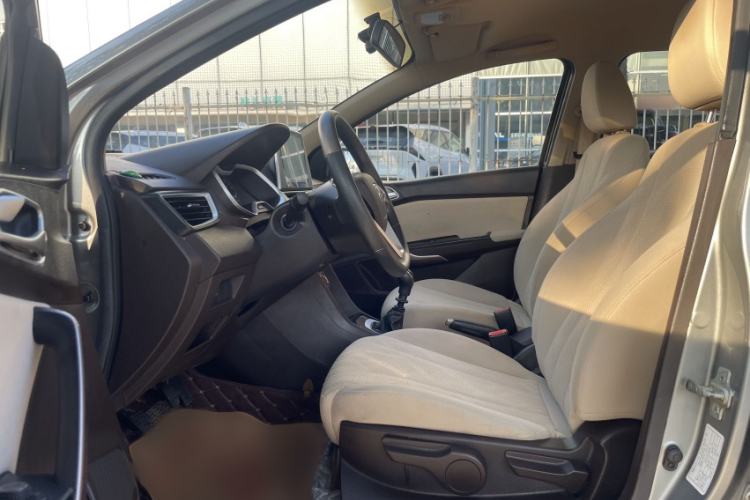 Used Baojun 310W 2017 1.5L Manual Comfort Version China V