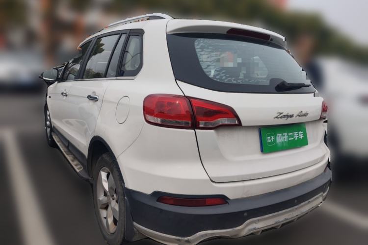 Used Zotye Domy X5 2015 1.5T Manual Luxury Version China IV Standard
