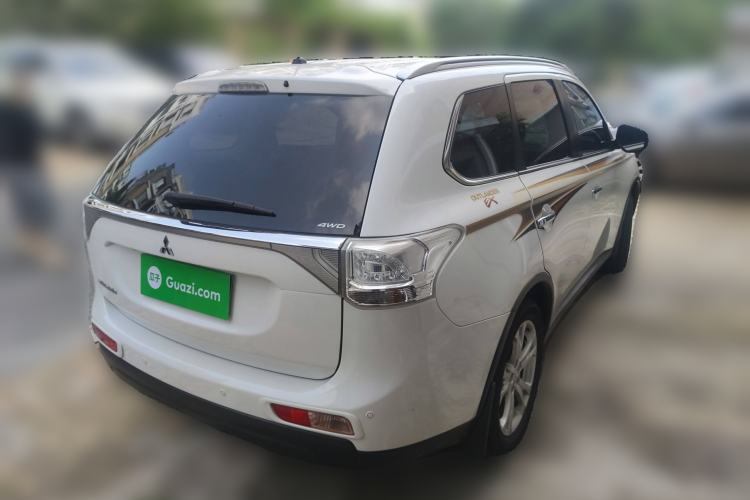 Used Mitsubishi Outlander 2014 2.4L 4x4 Deluxe Value Edition 5 Seats
