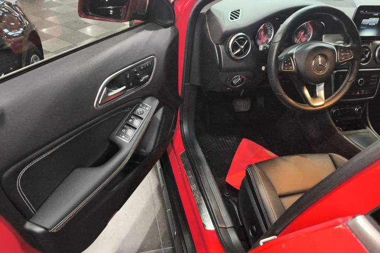 Used Mercedes-Benz GLA 2016 GLA 200 Fashion Model