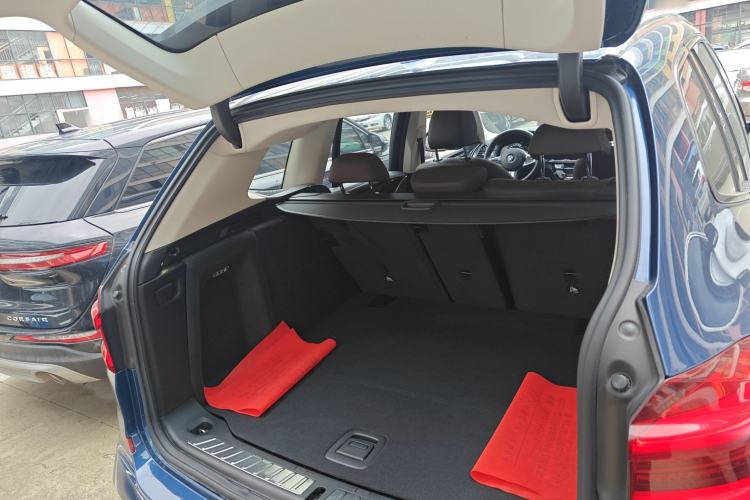 Used BMW X3 2018 xDrive25i M Sport Package China VI Trunk