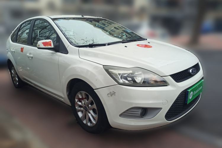 Used Ford Focus 2013 Hatchback Classic 1.8L Automatic Base Model Front Right 45 Deg