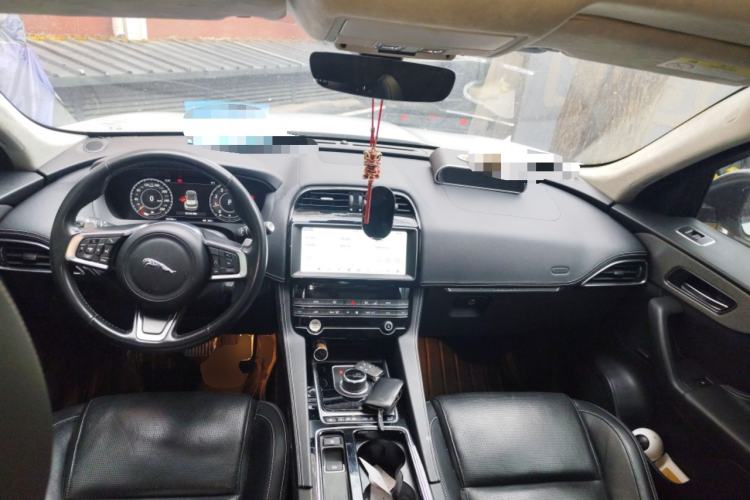 Used Jaguar F-PACE 2020 2.0T Rally Edition Center Console