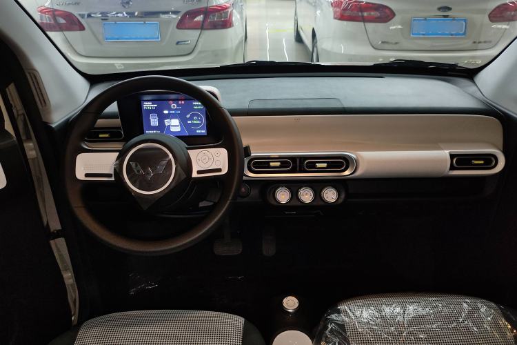 Used Wuling Hongguang MINIEV 2024 3rd Generation 215km Youth Edition