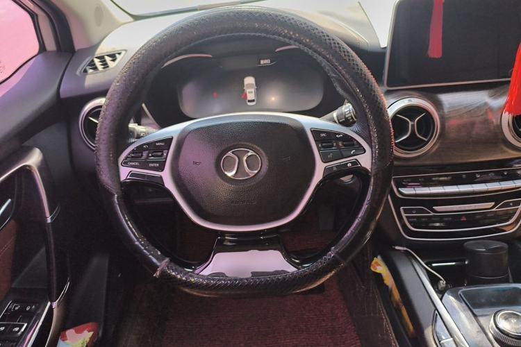 Used BAIC Beijing EU5 2018 R550 Smart Trend Edition
