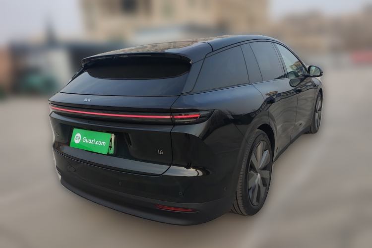 Used Li Auto i6 2025 Model Four-Wheel-Drive Standard Type
