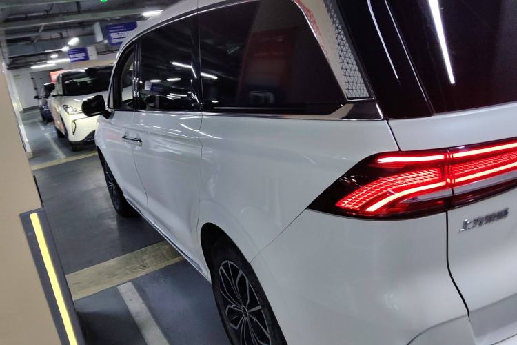 Used Roewe iMAX8 New Energy 2022 Golden Edition
