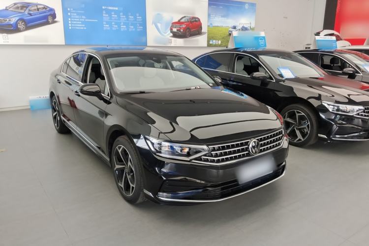 Used Volkswagen Magotan 2026 30 Million Vehicles Selected Model 380TSI DSG Luxury Edition Exterior 1