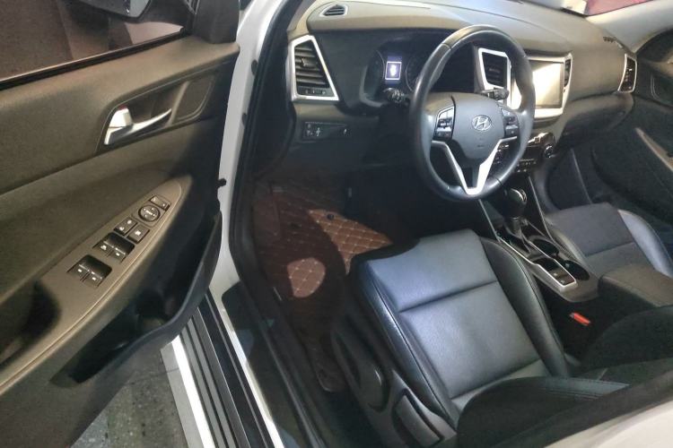 Used Hyundai Tucson 2015 1.6T Dual-Clutch Two-Wheel-Drive Smart Model
