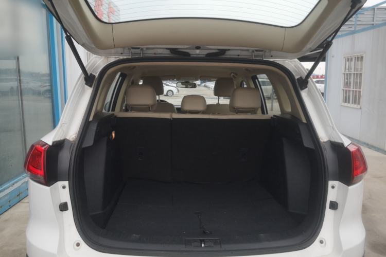 Used Zotye Domy X5 2017 Upgraded Model 1.5T Manual Luxury Version Trunk