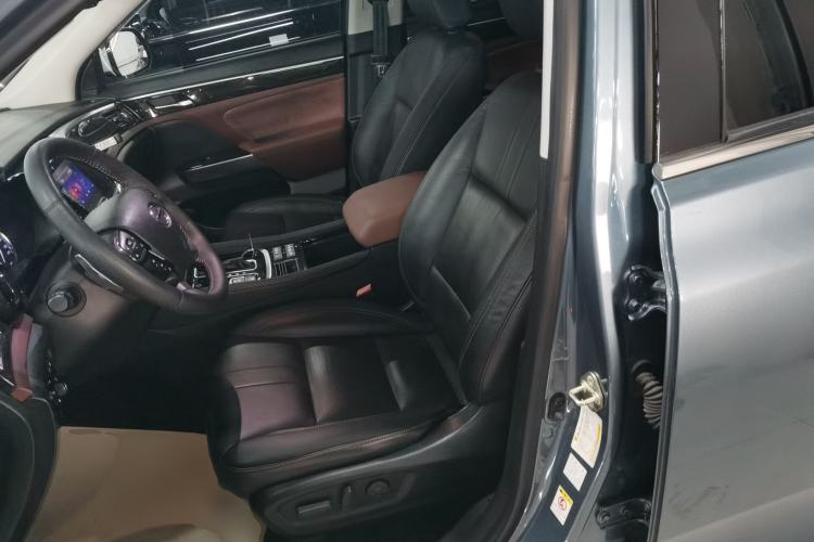 Used GAC Trumpchi GS8 2017 320T Two-Wheel Drive Luxury Smart Connectivity Version (7 Seats)
