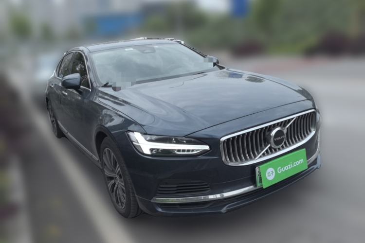 Used Volvo S90 New Energy 2022 Restyled T8 E-Drive Hybrid Zhiyi Luxury Edition Front Right 45 Deg