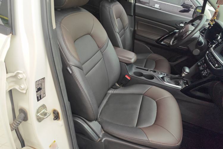 Used GAC Trumpchi GS4 2017 235T Automatic Two-Wheel Drive Luxury Smart Connectivity Version Right Front Seat