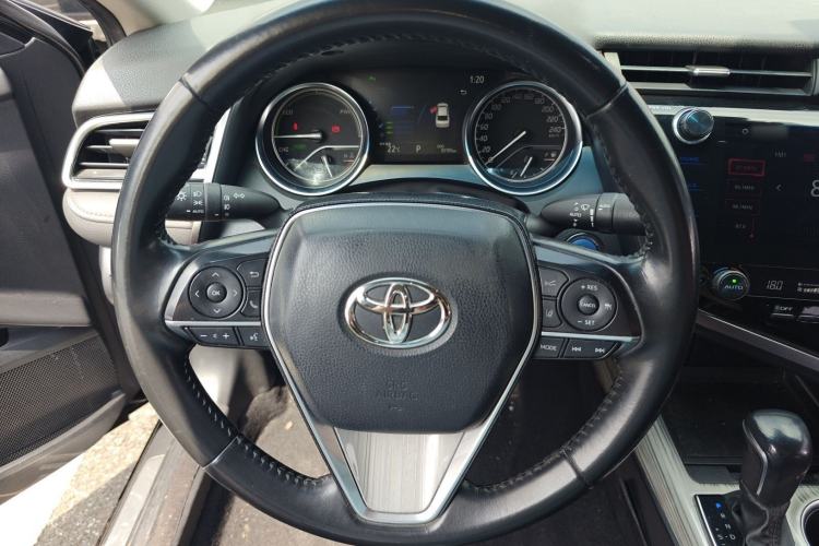 Used Toyota Camry 2019 Dual-Engine 2.5 HG Luxury Edition China VI Standard Steering Wheel
