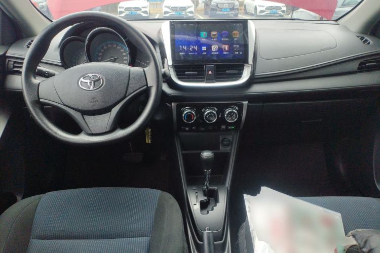 Used Toyota YARiS L Zhi Xuan 2016 Revised 1.5E CVT Charming Edition Center Console