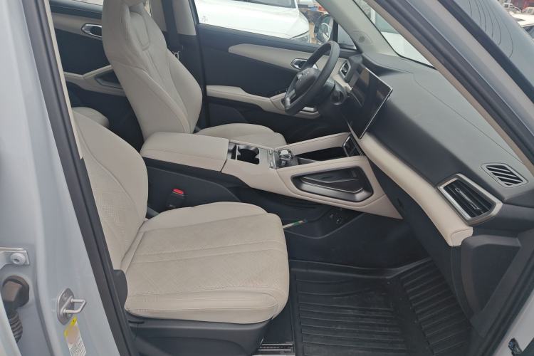 Used BYD Yuan UP 2024 401KM Leading Edition Right Front Seat