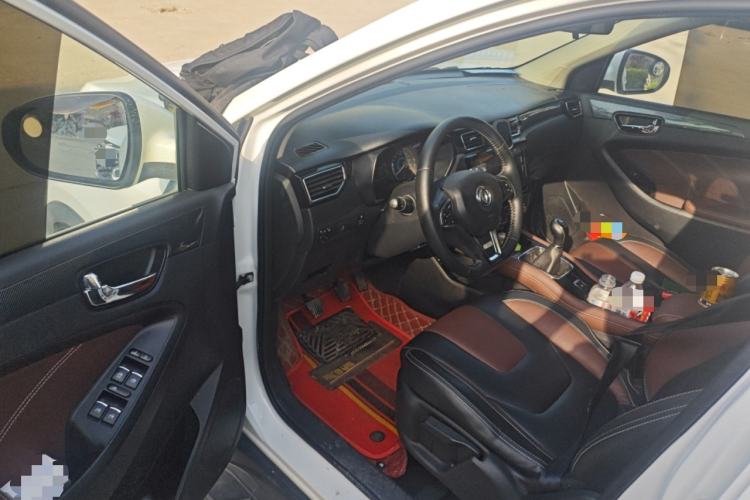 Used Dongfeng Fengon 580 2017 1.5T Manual Luxury Model
