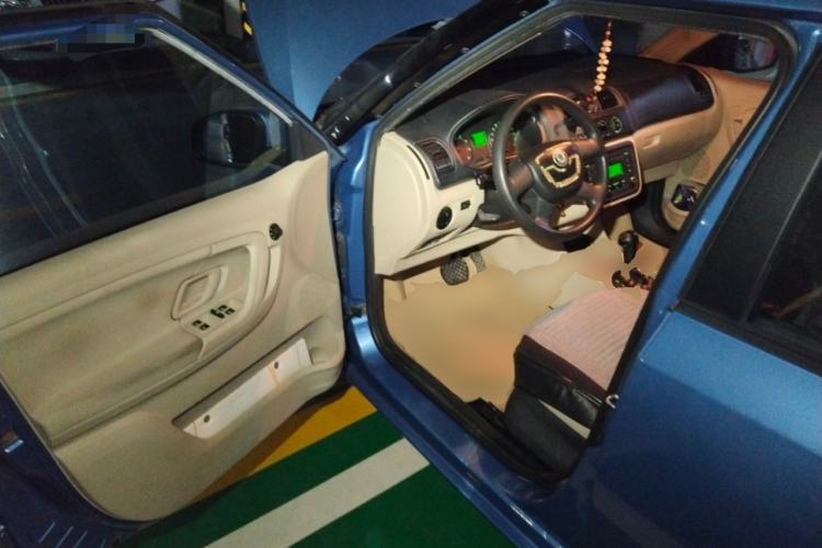 Used Skoda Fabia 2012 1.4L Automatic Crystal Edition
