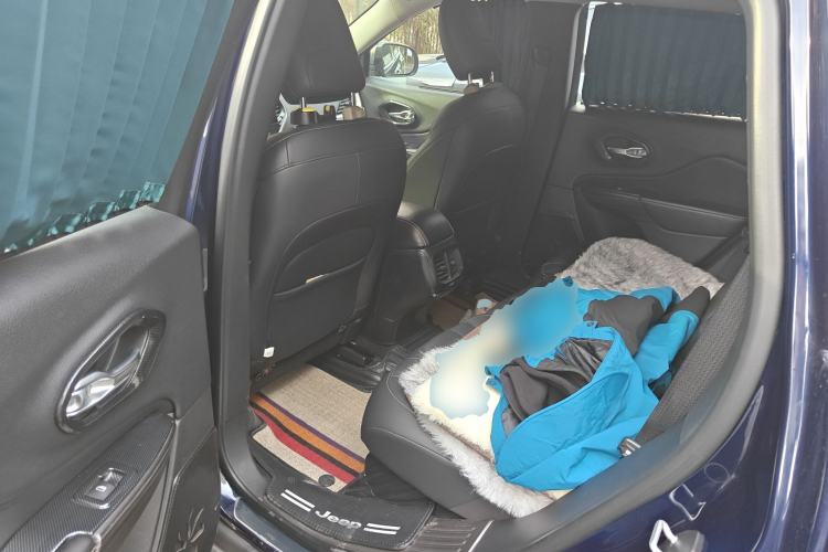 Used Jeep Cherokee 2017 2.4L Leading Edition
