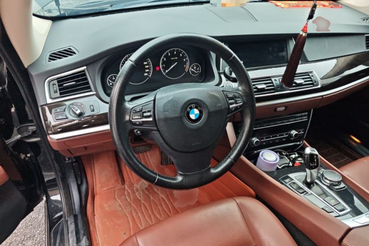 Used BMW 5 Series GT 2015 528i Leading Model Steering Wheel