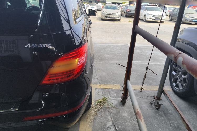 Used Mercedes-Benz R-Class 2014 R 320 4MATIC Business Model