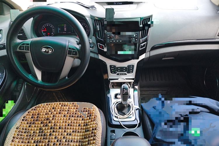 Used BYD e5 2018 450 Smart Connect Enjoyment Version
