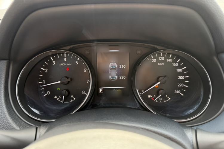 Used Nissan Qashqai 2025 Honor 2.0L CVT XV+ Leading Edition Interior 1