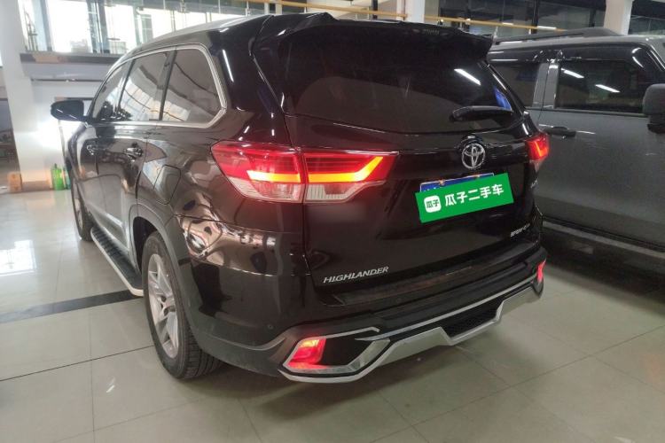 Used Toyota Highlander 2018 2.0T Four-Wheel Drive Luxury Version 7 Seats China VI Standard
