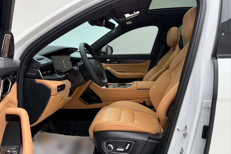 Used Lynk & Co 09 2021 2.0T Halo Six-Seater

