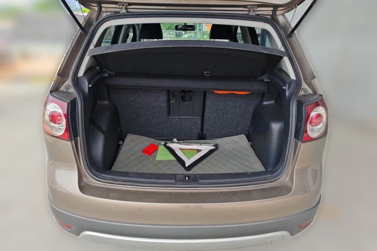 Used Volkswagen Golf 2011 1.4TSI Cross Golf Trunk