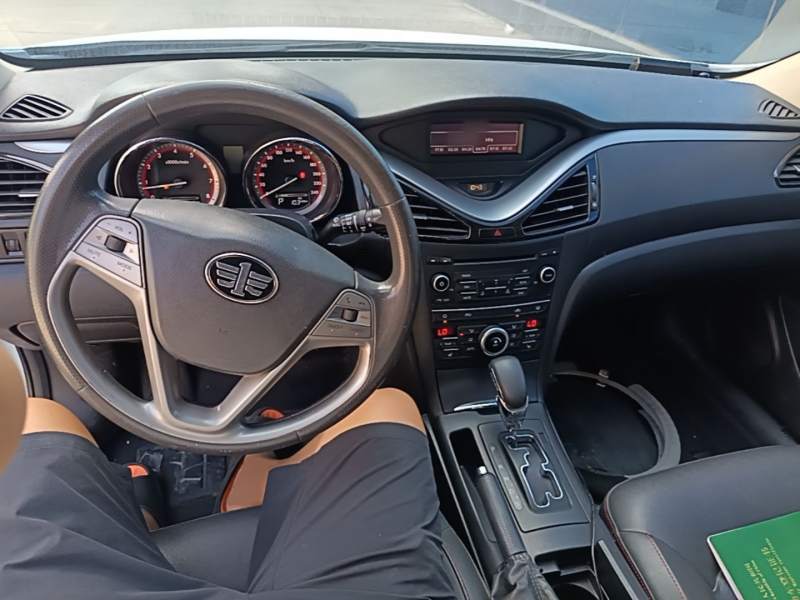 Used Bestune B70 2014 2.0L automatic luxury version — 9