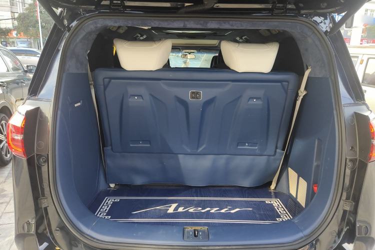 Used Buick GL8 2023 ES Lu Zun Comfort Model