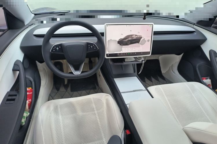 Used Tesla Model 3 2023 Long-Range All-Wheel-Drive Version Center Console