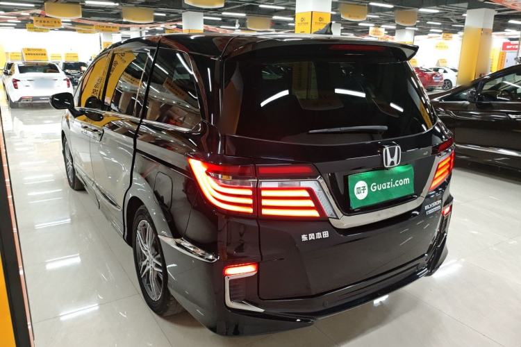 Used Honda Elysion 2019 2.0L Hybrid Supreme Edition
