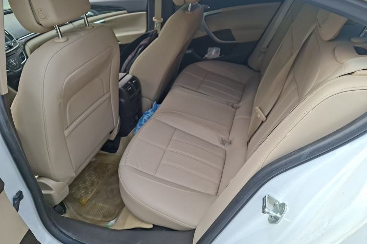 Used Buick Regal 2014 2.0L Elite Fashion Edition Left Rear Seat