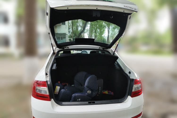 Used Skoda Octavia 2017 1.6L Automatic Smart Drive Edition
