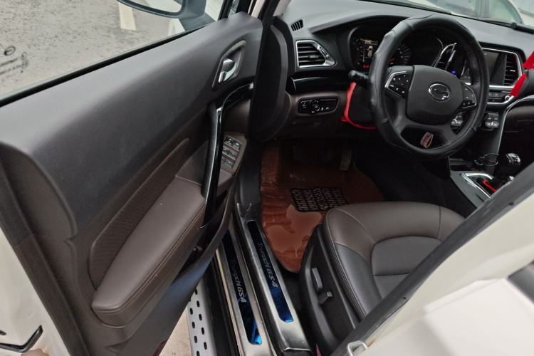 Used GAC Trumpchi GS4 2017 235T Manual Two-Wheel Drive Luxury Edition Driver Seat