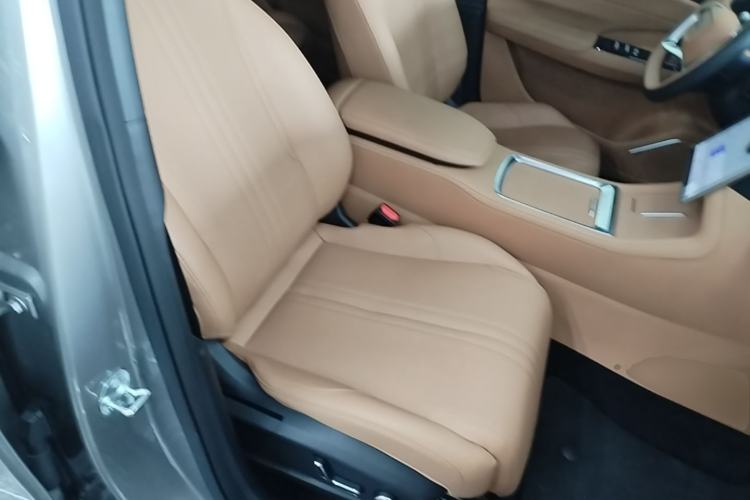 Used Geely Galaxy L7 2025 EM-i 115km Exploration+ Edition Right Front Seat