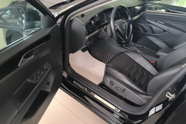 Used Volkswagen Passat 2019 330TSI Elite Edition China VI Driver Seat